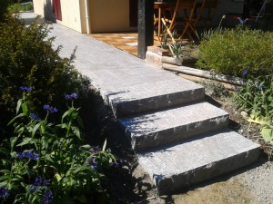 Escaliers et habillages en pierres